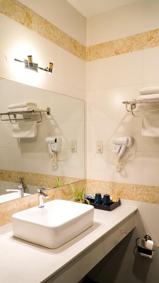 Bros Hotel Bandar Ho Chi Minh Luaran gambar
